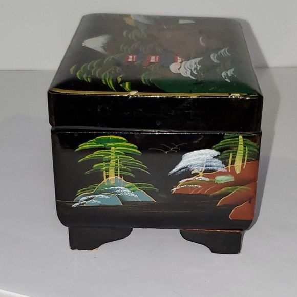 Far East Oriental Musical Jewelry Box Hand Painted Laquered Wood Vintage As-Is - Picture 8 of 16